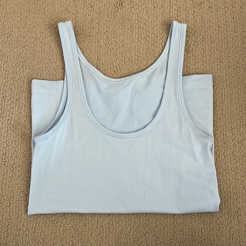 Lululemon tank top